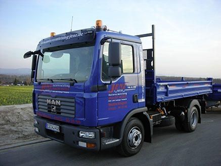 MAN 7,5t Rückwärts / Dreiseitenkipper Nutzlast 2800 Kg