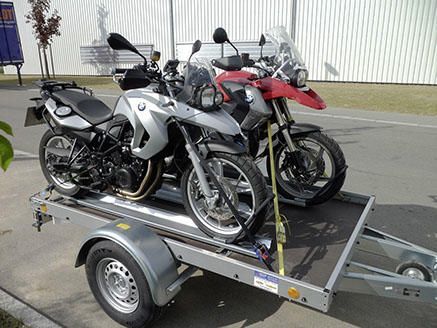 Motorrad-Einachsanhänger mit Bremse für 2 große Motorräder